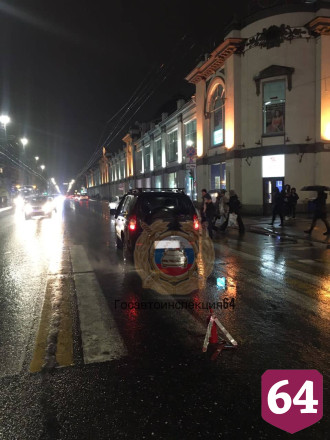 В центре Саратова сбили двух женщин и ребенка