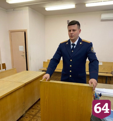 Житель Энгельса пытался сжечь тела двух убитых мужчин в квартире
