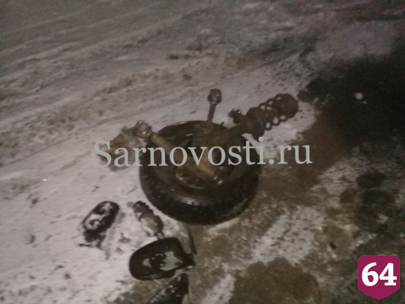 В аварии под Саратовом разбились пьяный водитель и женщина