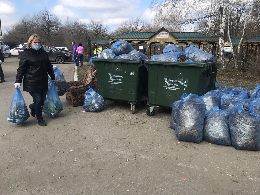 Участники субботника на Кумысной поляне собрали 70 кубометров мусора  