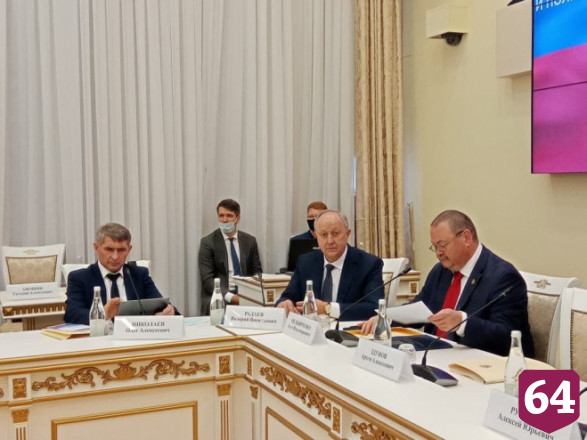 Районные дороги начали ремонтировать после передачи на областной уровень