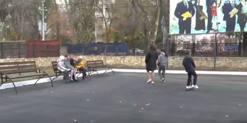 В Саратовской области при поддержке Володина благоустраивают территории школ и детсадов