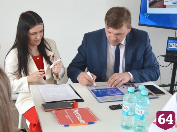 В саратовском поселке открылся центр «Движения Первых»