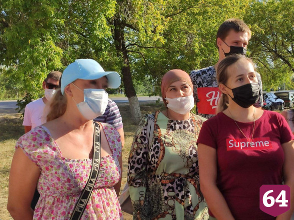 Саратовские фермеры пожаловались губернатору на нерентабельную торговую площадку 