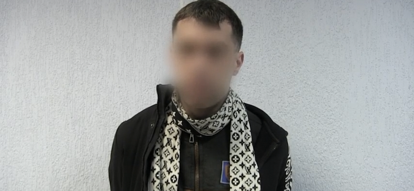 Житель Саратова с канцелярским ножом нападал на магазины