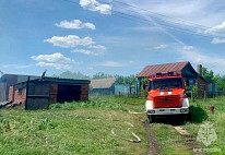 В саратовском селе полыхало сено