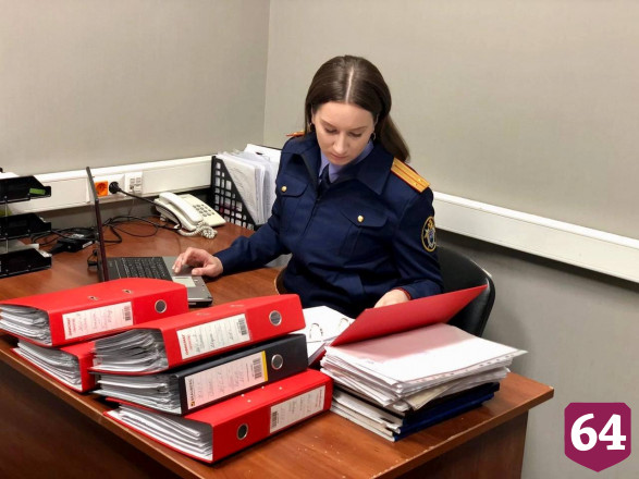 Транспортный полицейский из Саратова за полмиллиона «продал» место в органах