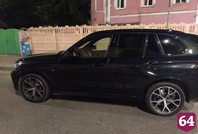 В аварии с BMW у детского сада разбился молодой мотоциклист