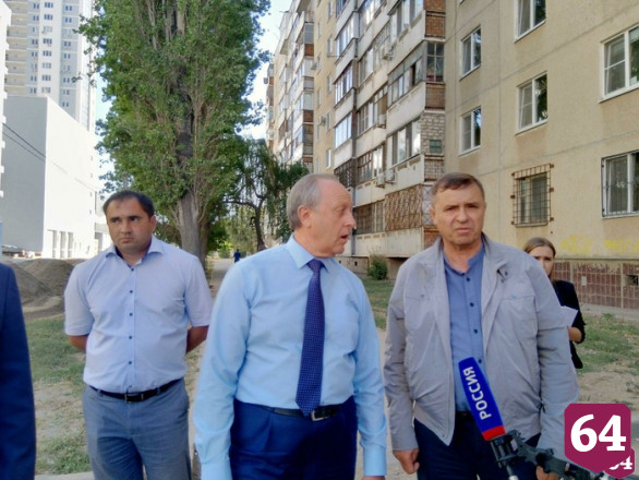 Губернатор призвал чиновников не либеральничать с подрядчиком 