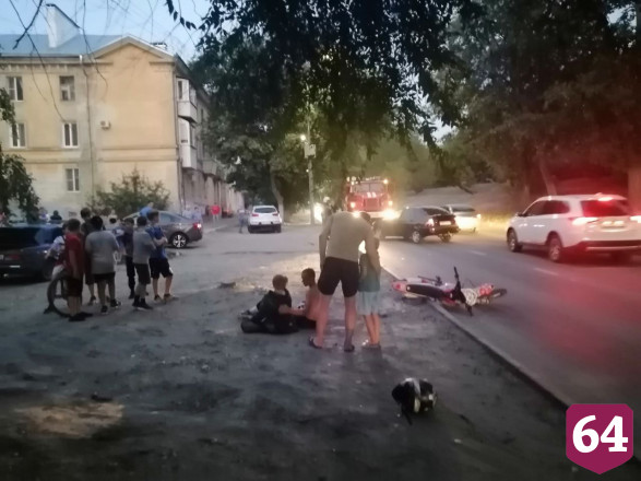 В Саратове подросток на мопеде попал в ДТП