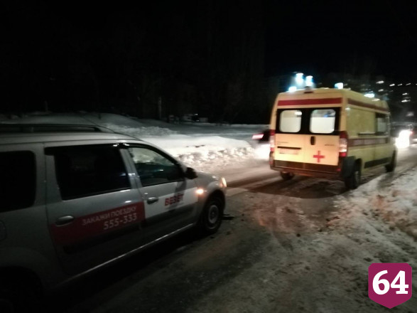 В Саратове таксист задавил мужчину