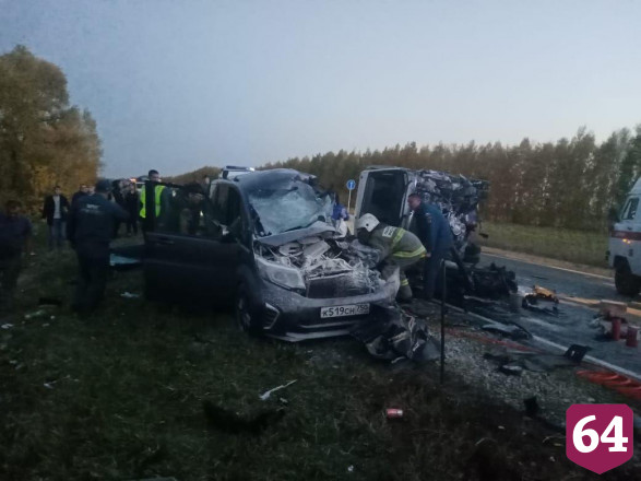 В крупной аварии на саратовской трассе погибла годовалая девочка