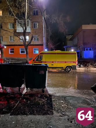 В Саратове из горящей квартиры вынесли 15-летнего мальчика без сознания