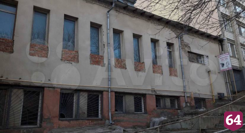 В Саратове за 8 миллионов продают спорткомплекс