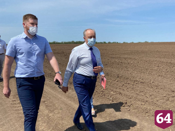 Механизаторы рассказали губернатору о зарплате в 51 тысячу рублей 