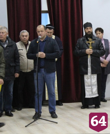 Мобилизованных саратовцев на проводах благословляли священники и имамы