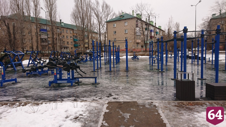 Вандалы изуродовали народный фитнес-парк под Саратовом