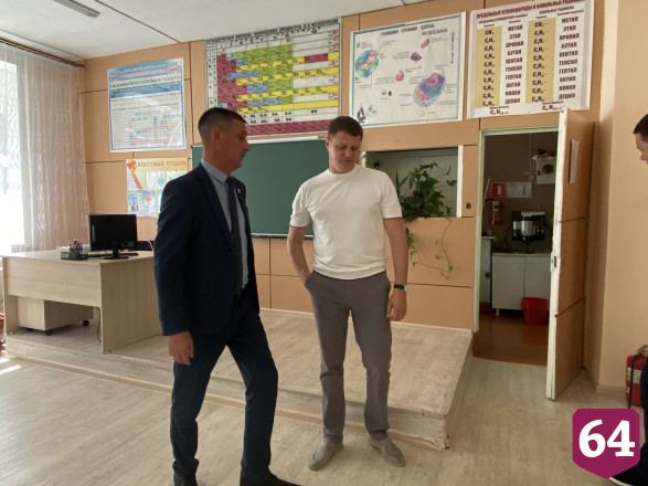 Саратовский зампред рекомендовал лицею сосредоточиться на практике