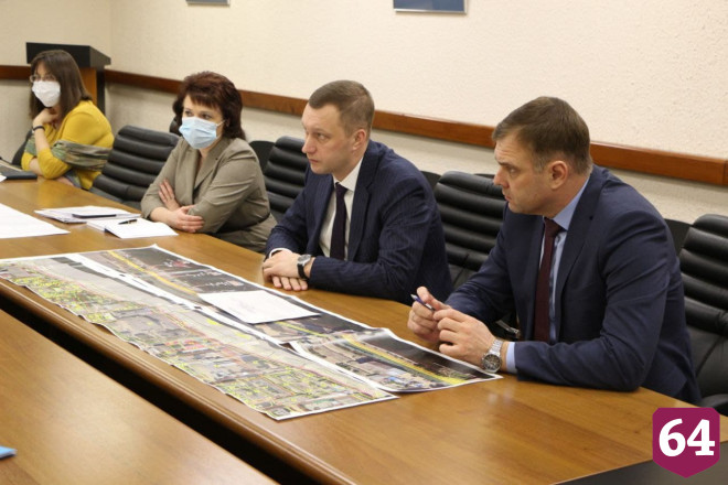 В Саратове у новой набережной демонтируют рельсы