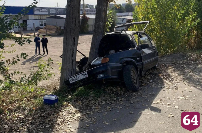 Четверо пострадавших в ДТП с погибшим подростком остаются в больнице Саратова