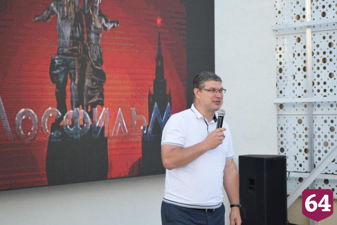 Жители Саратова хотят крышу в летнем кинотеатре