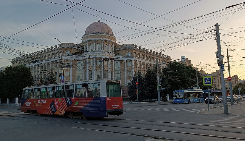 Известного путешественника порадовали троллейбусы в Саратове