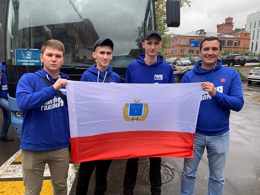 Саратовские волонтеры помогают референдуму в Мариуполе