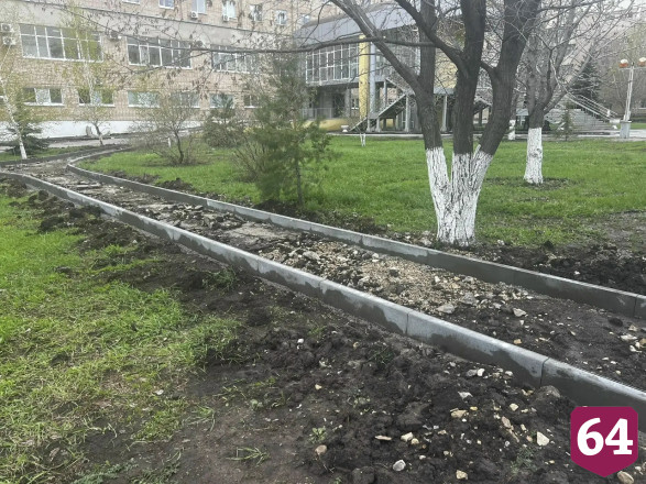 В Саратовской области отремонтировали территории пяти медучреждений 