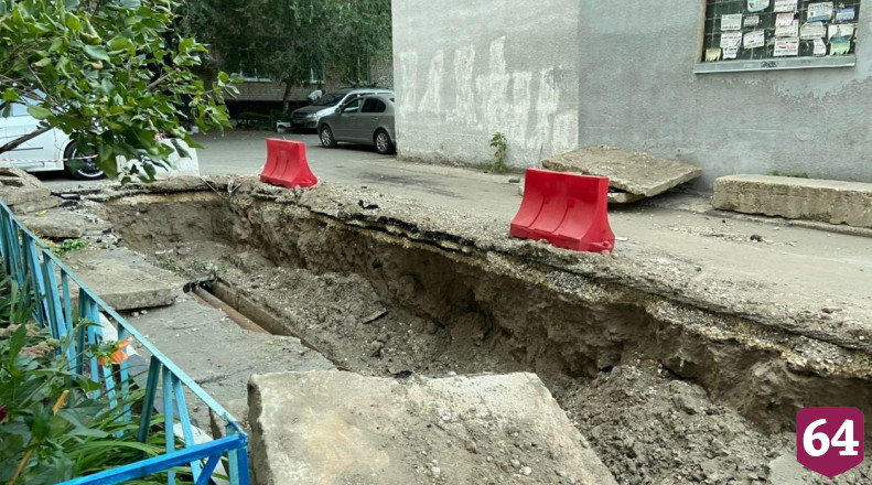В центре Саратова у жителей высотки месяц нет горячей воды 