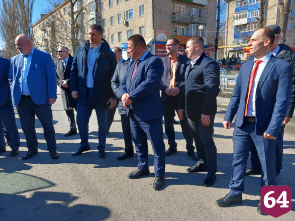 Экспонат уехал с сельхозвыставки служить саратовским аграриям