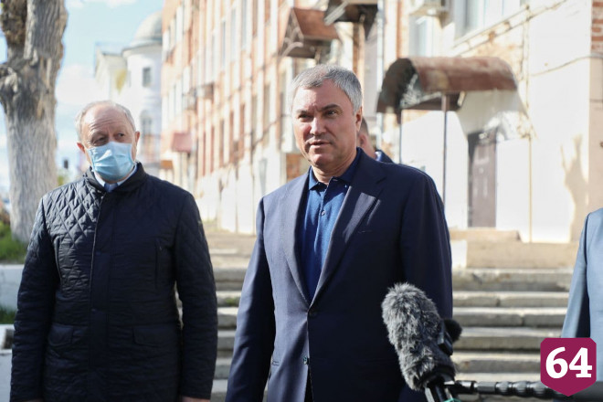 Володин раскритиковал главу района за мусор и убитые дороги