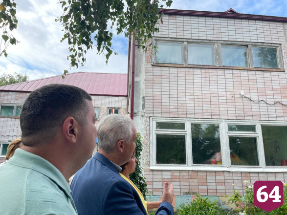 Ремонтные работы в ДК под Саратовом отстают от графика