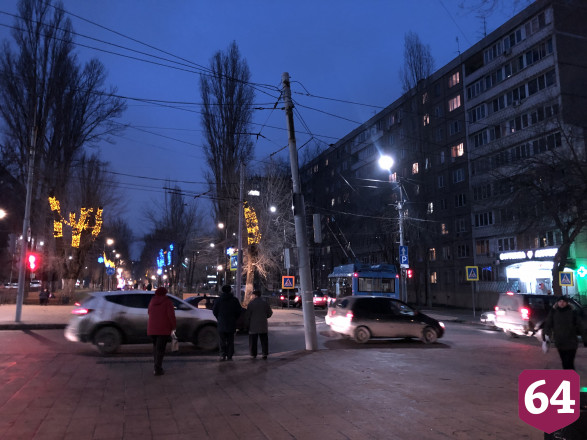 ДТП в центре Саратова остановило троллейбусы