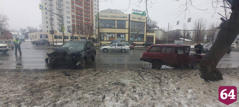 Мужчина покалечился в ДТП на Шехурдина