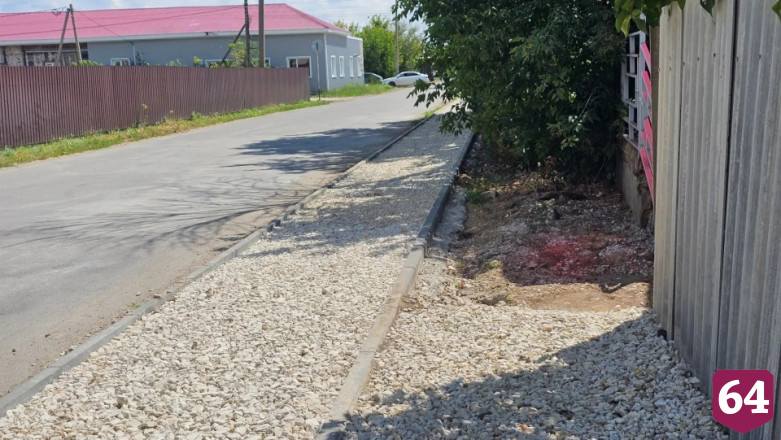В поселке учтут пожелания саратовцев при строительстве тротуаров