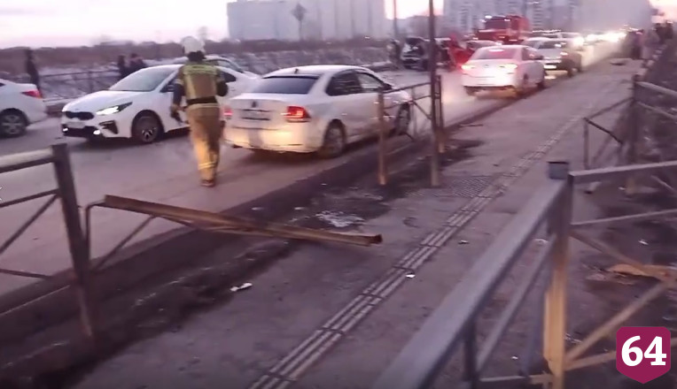 В Саратове столкнулись 5 автомобилей