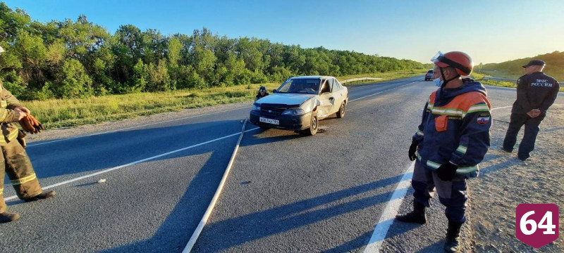 Два человека травмировались в ДТП под Саратовом
