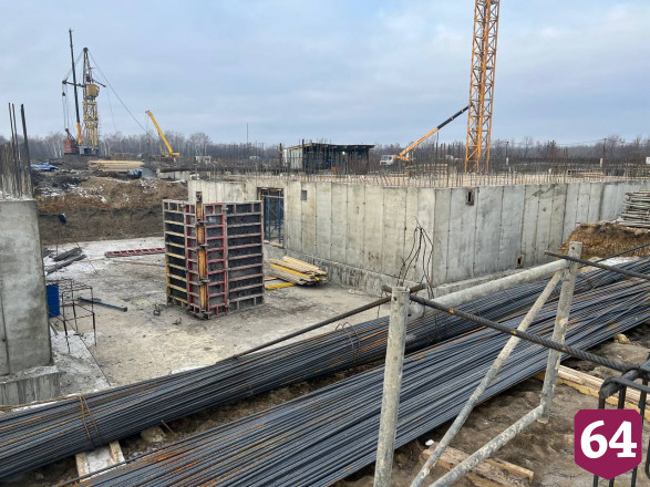 Губернатор провел планерки на стройках Саратова