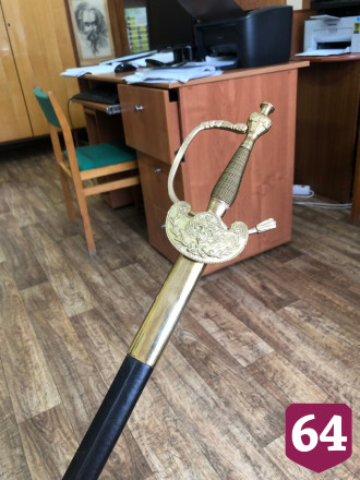 Саратовскому музею подарили шпагу Николаевских времен