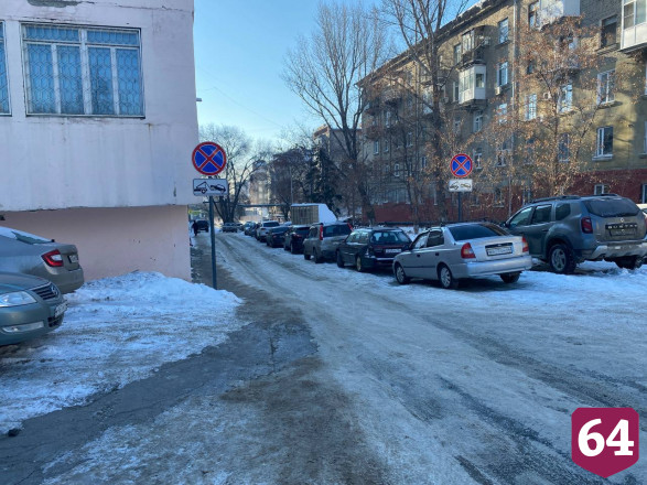 Автохамы блокировали проезд саратовским спасателям