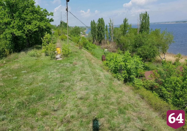 В Саратове берег Волги продают вместе с водой