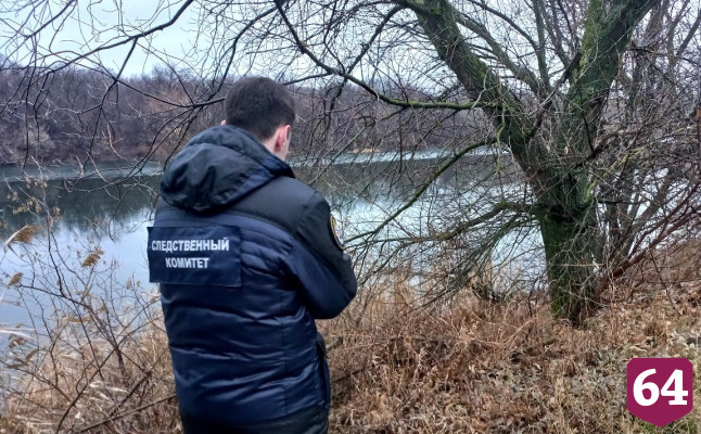 Под Саратовом родственники нашли в реке тело рыбака