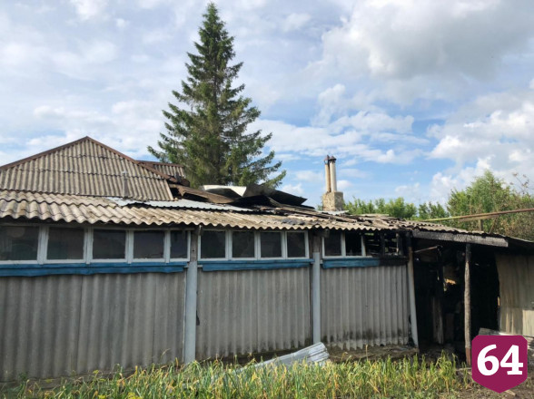 Под Саратовом сын спас престарелую мать на пожаре
