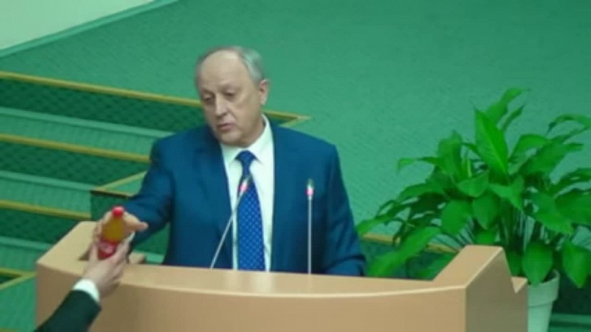 Радаев обещал разобраться с проблемой водоснабжения в Петровске 