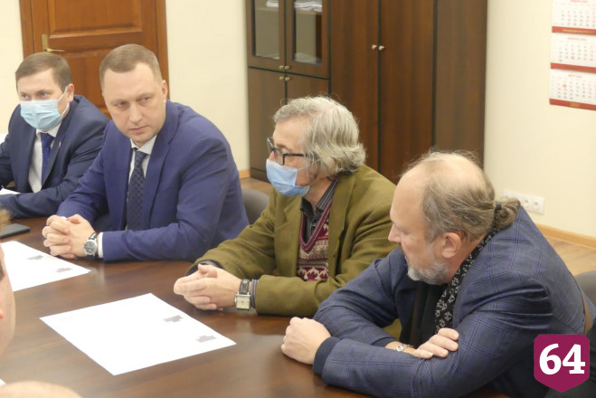 Триумфальную арку в Саратове украсят орлами