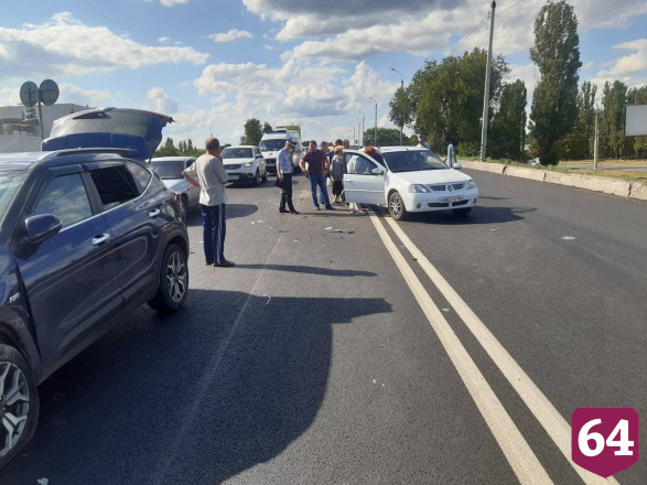 Двое взрослых и ребенок покалечились в ДТП под Саратовом