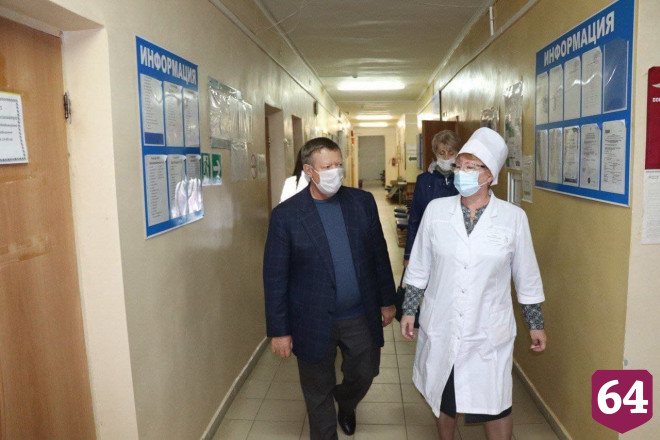 Медикам хотят поднять зарплаты до 222 тысяч рублей