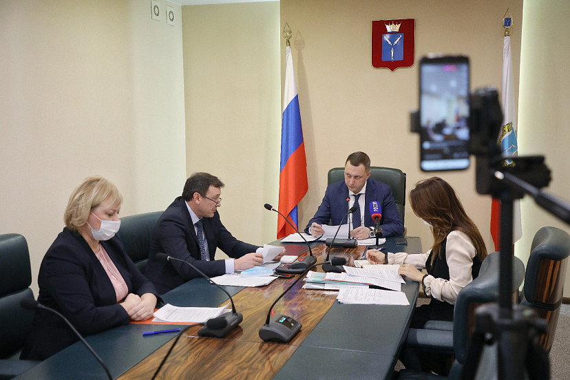 Количество безработных саратовцев уменьшилось в полтора раза