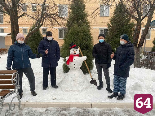 В Энгельсском доме-интернате отметили Новый год и Рождество 