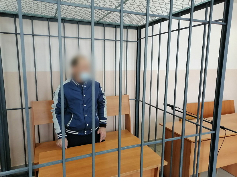 Житель Саратовской области вспомнил детскую обиду и сломал другу ребра